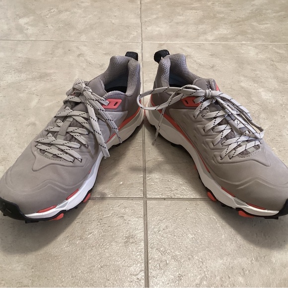 NIB Women’s North Face Vectiv Exploris Futurelight Hiking Sneakers, Size 8.5 - Picture 3 of 9